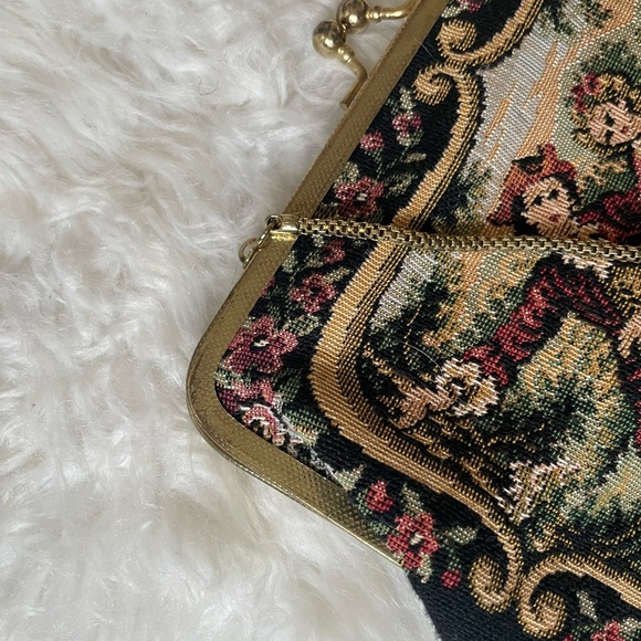VINTAGE VICTORIAN TAPESTRY CLUTCH - Picture 3 of 8